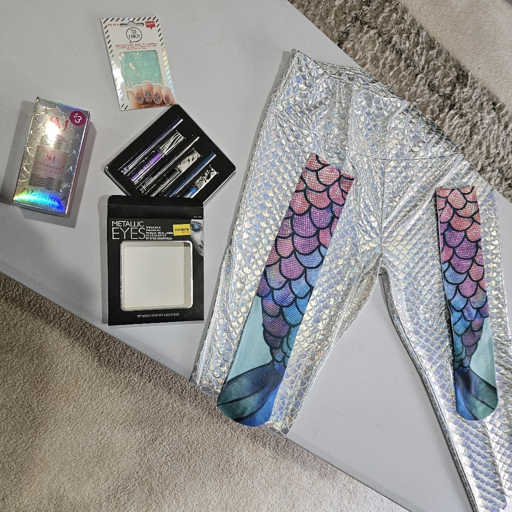 Costume Silver Mermaid Scale Leggings & Accessories